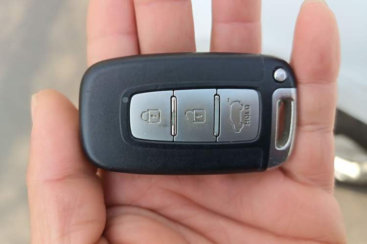 Used Hyundai ix35 2012 2.0L Automatic Two-Wheel Drive Elite Edition GLS Vehicle Key
