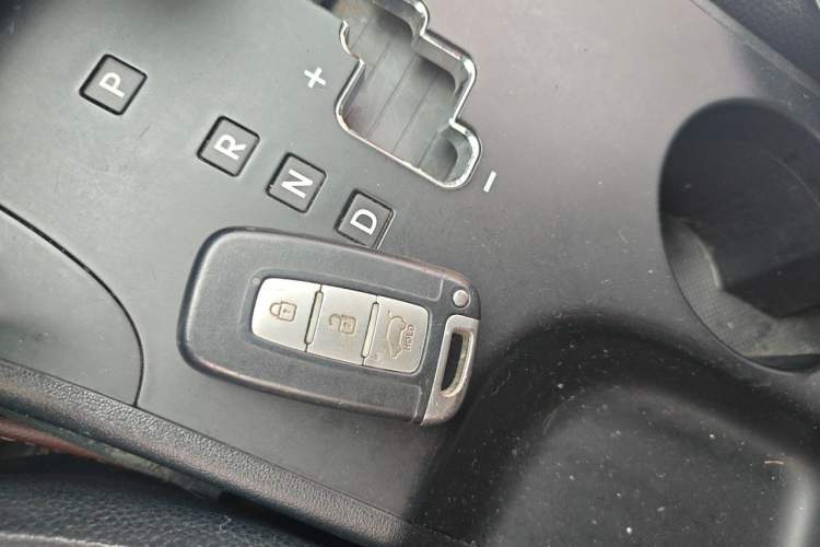 Used Hyundai ix35 2012 2.0L Automatic Two-Wheel Drive Elite Edition GLS Vehicle Key