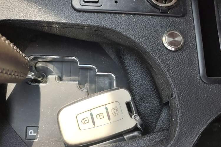 Used Hyundai ix35 2012 2.0L Automatic Two-Wheel Drive Elite Edition GLS Vehicle Key