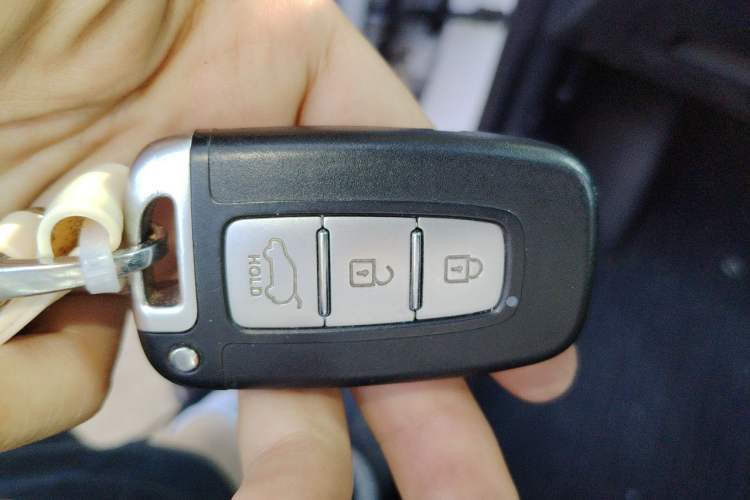 Used Hyundai ix35 2012 2.0L Automatic Two-Wheel Drive Elite Edition GLS Vehicle Key