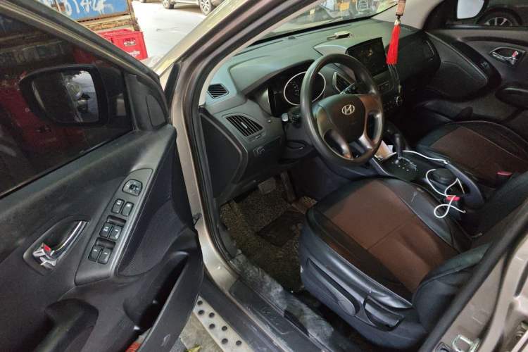 Used Hyundai ix35 2012 2.0L Automatic Two-Wheel Drive New Edition GL Driver Seat