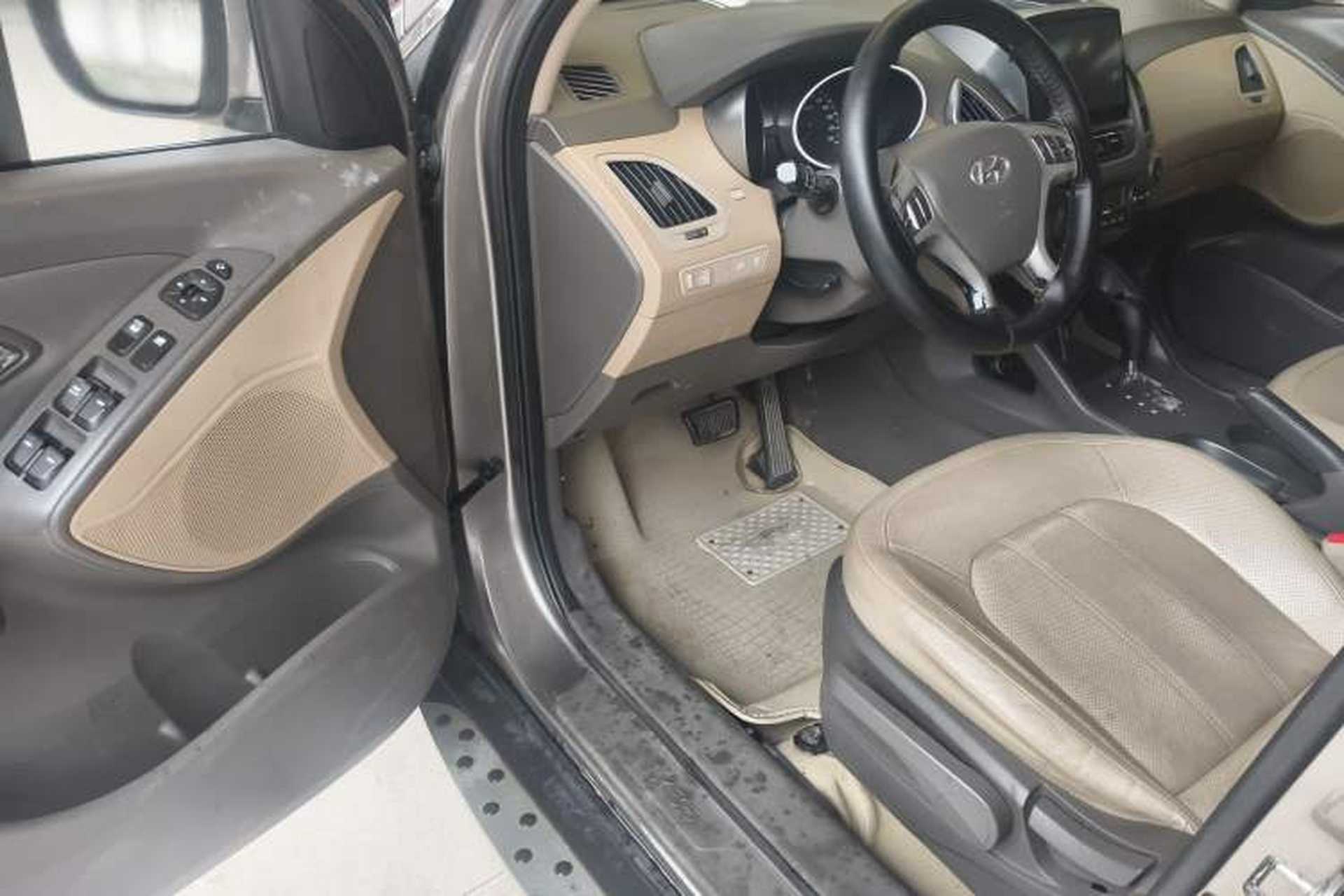 Used Hyundai ix35 2012 2.0L Automatic Two-Wheel Drive Elite Edition GLS Driver Seat