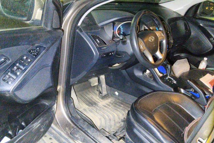 Used Hyundai ix35 2012 2.0L Automatic Two-Wheel Drive Elite Edition GLS Driver Seat