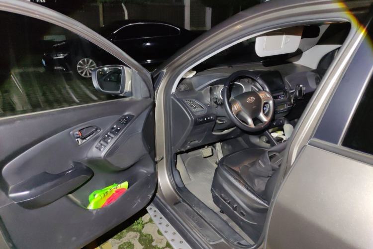 Used Hyundai ix35 2012 2.0L Automatic 4x4 Prestige Edition GLS Driver Seat