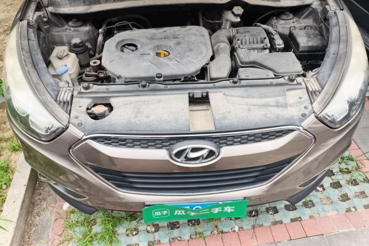 Used Hyundai ix35 2012 2.0L Automatic Two-Wheel Drive Elite Edition GLS Engine Bay