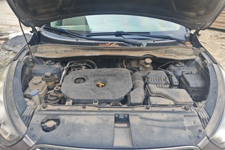 Used Hyundai ix35 2012 2.0L Automatic Two-Wheel Drive Elite Edition GLS Engine Bay