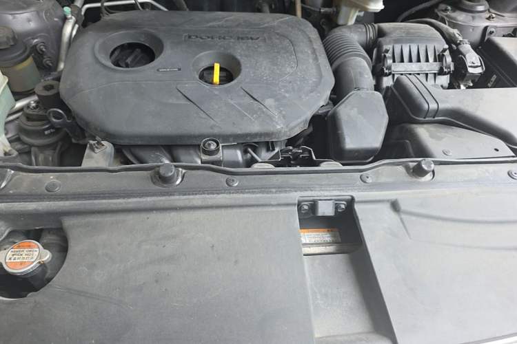 Used Hyundai ix35 2012 2.0L Automatic Two-Wheel Drive New Edition GL Engine Bay