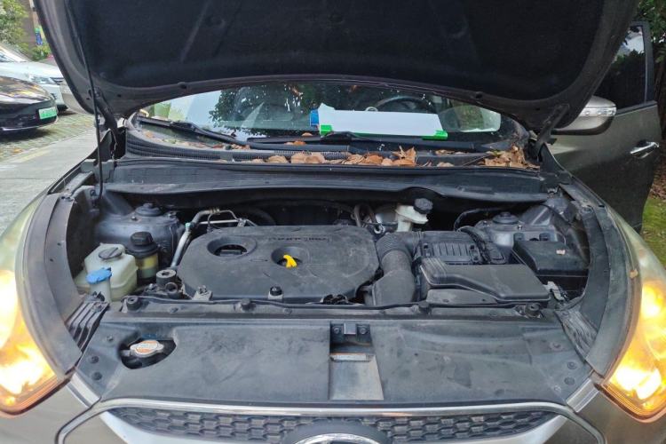 Used Hyundai ix35 2012 2.0L Automatic Two-Wheel Drive Elite Edition GLS Engine Bay