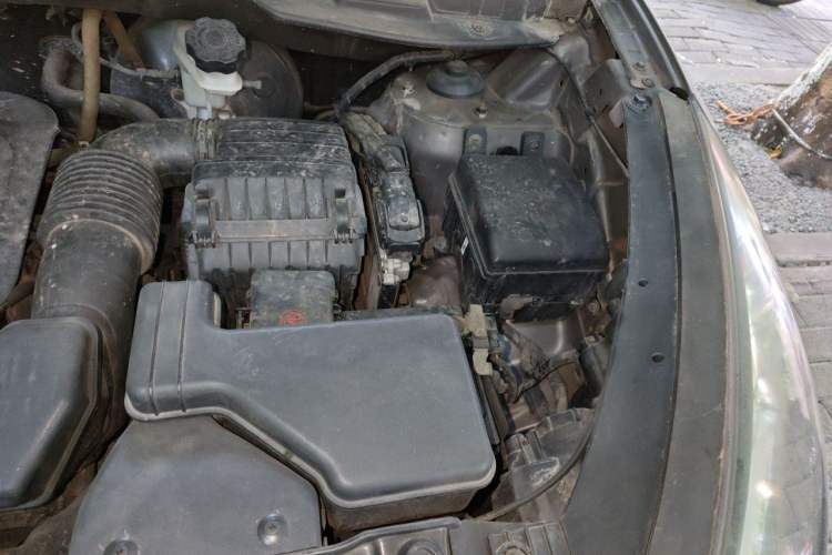 Used Hyundai ix35 2012 2.0L Automatic Two-Wheel Drive New Edition GL Engine Bay Left