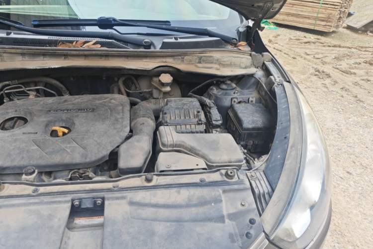 Used Hyundai ix35 2012 2.0L Automatic Two-Wheel Drive Elite Edition GLS Engine Bay Left
