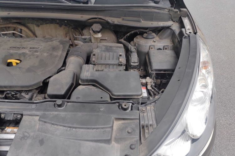 Used Hyundai ix35 2012 2.0L Automatic Two-Wheel Drive Elite Edition GLS Engine Bay Left