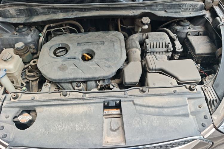 Used Hyundai ix35 2012 2.0L Automatic Two-Wheel Drive Elite Edition GLS Engine Bay
