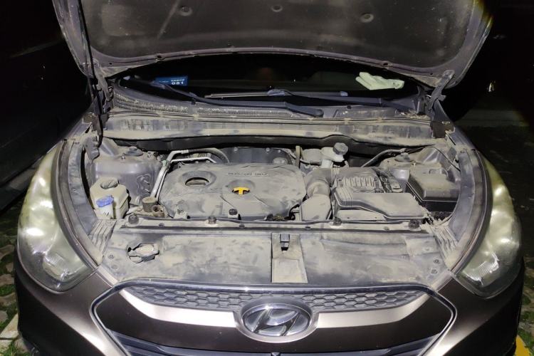 Used Hyundai ix35 2012 2.0L Automatic 4x4 Prestige Edition GLS Engine Bay