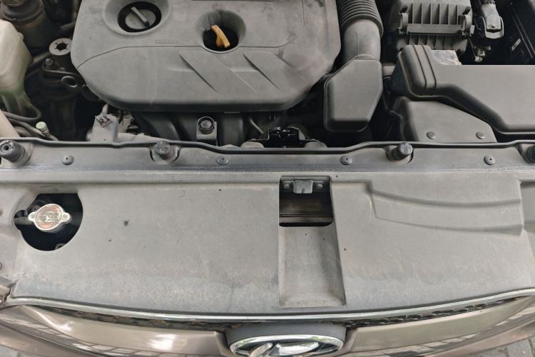 Used Hyundai ix35 2012 2.0L Automatic Two-Wheel Drive Elite Edition GLS Engine Bay