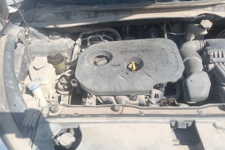 Used Hyundai ix35 2012 2.0L Automatic Two-Wheel Drive Elite Edition GLS Engine Bay Right