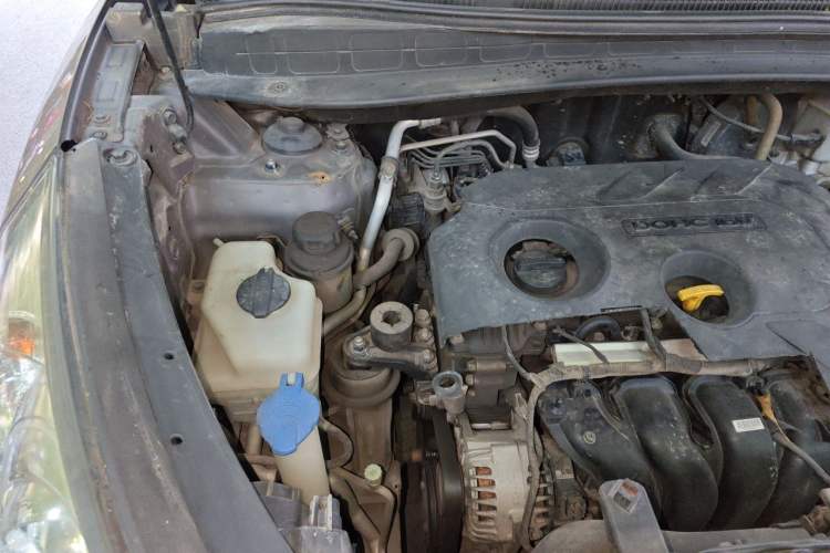 Used Hyundai ix35 2012 2.0L Automatic Two-Wheel Drive New Edition GL Engine Bay Right
