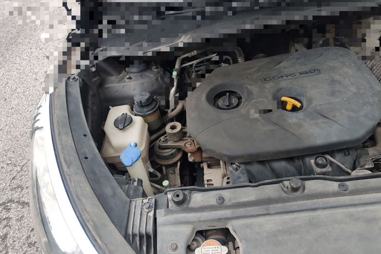Used Hyundai ix35 2012 2.0L Automatic Two-Wheel Drive Elite Edition GLS Engine Bay Right
