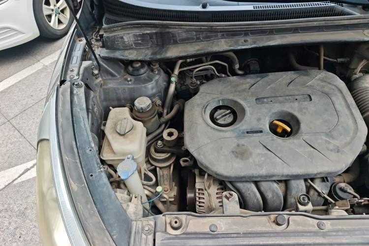 Used Hyundai ix35 2012 2.0L Automatic Two-Wheel Drive Elite Edition GLS Engine Bay Right
