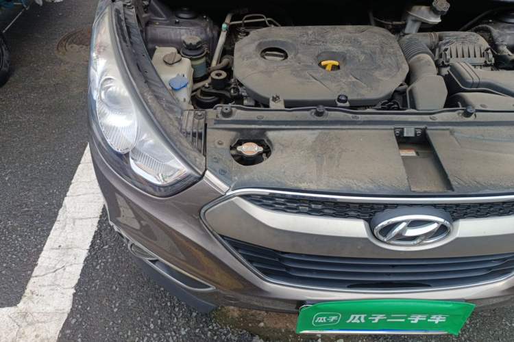 Used Hyundai ix35 2012 2.0L Manual Two-Wheel Drive New Edition GL Engine Bay Right