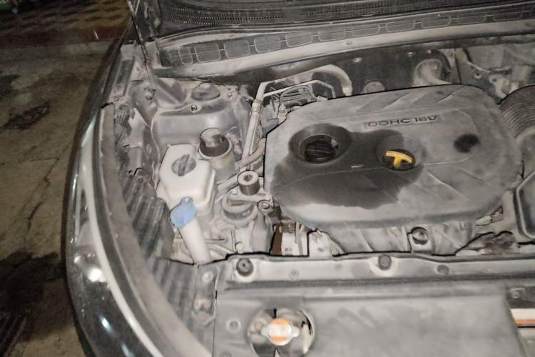 Used Hyundai ix35 2012 2.0L Automatic Two-Wheel Drive Elite Edition GLS Engine Bay Right