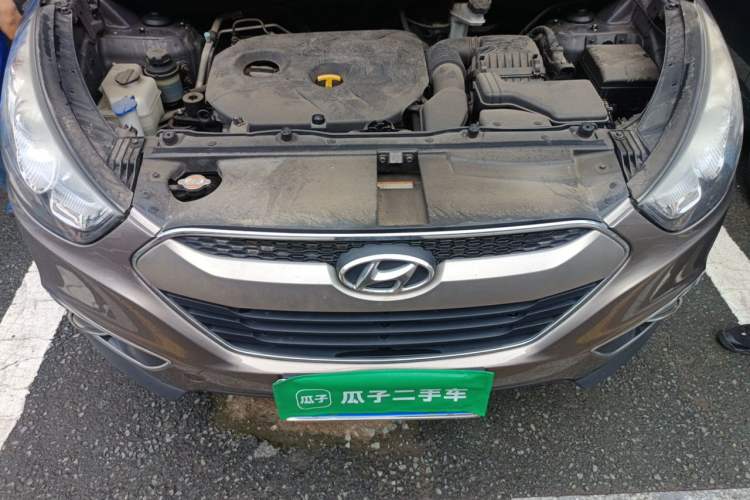 Used Hyundai ix35 2012 2.0L Manual Two-Wheel Drive New Edition GL Engine Bay