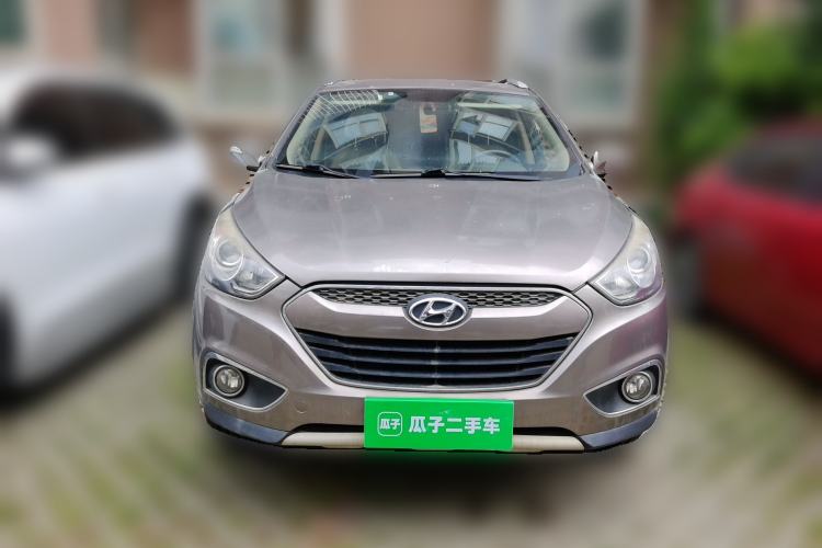 Used Hyundai ix35 2012 2.0L Automatic Two-Wheel Drive New Edition GL Front