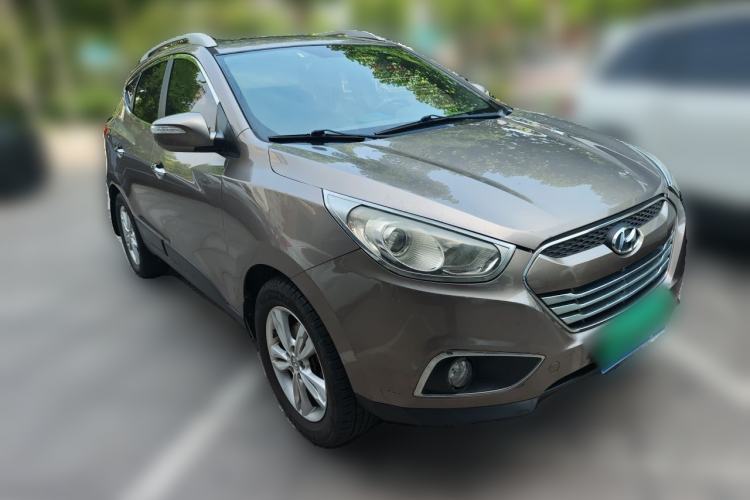 Used Hyundai ix35 2012 2.0L Automatic Two-Wheel Drive Elite Edition GLS Front Right 45 Deg