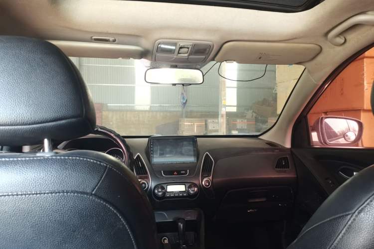 Used Hyundai ix35 2012 2.0L Automatic Two-Wheel Drive Elite Edition GLS Headliner