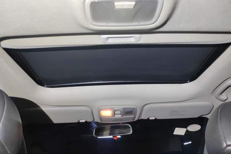 Used Hyundai ix35 2012 2.0L Automatic Two-Wheel Drive Elite Edition GLS Headliner