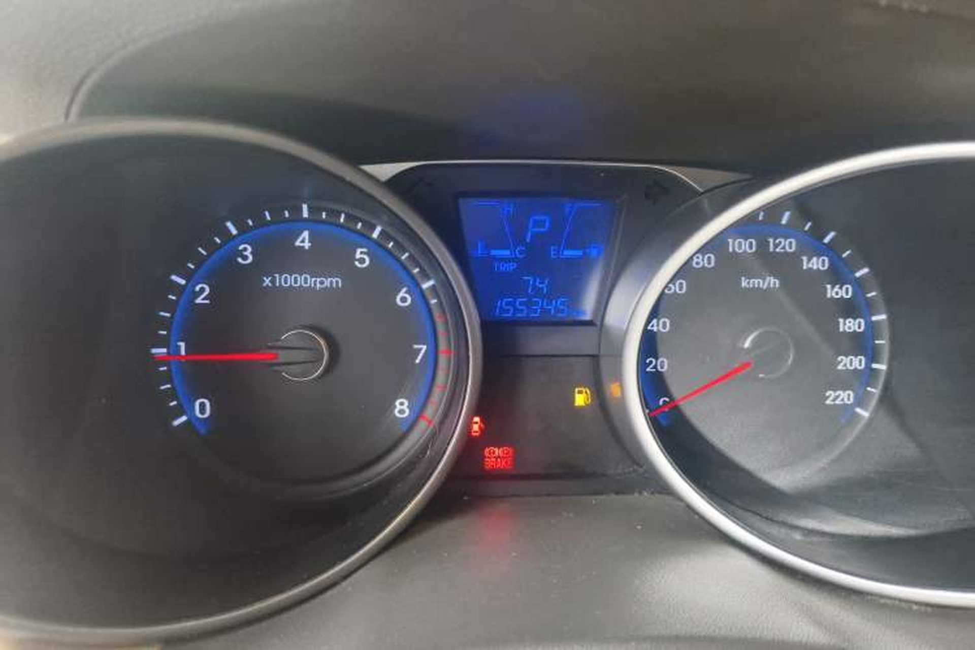 Used Hyundai ix35 2012 2.0L Automatic Two-Wheel Drive Elite Edition GLS Instrument Cluster