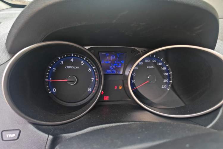 Used Hyundai ix35 2012 2.0L Automatic Two-Wheel Drive Elite Edition GLS Instrument Cluster