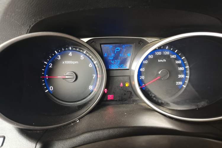 Used Hyundai ix35 2012 2.0L Automatic Two-Wheel Drive Elite Edition GLS Instrument Cluster