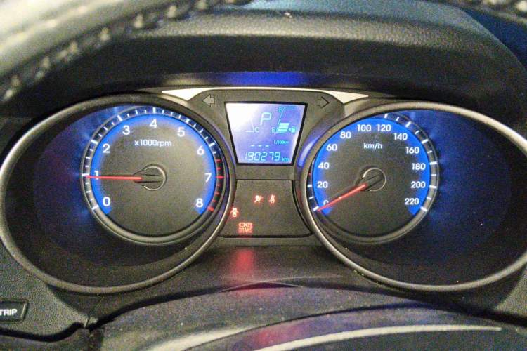 Used Hyundai ix35 2012 2.0L Automatic Two-Wheel Drive Elite Edition GLS Instrument Cluster