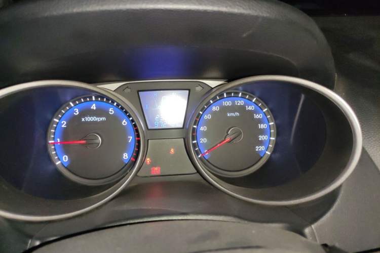 Used Hyundai ix35 2012 2.0L Automatic 4x4 Prestige Edition GLS Instrument Cluster