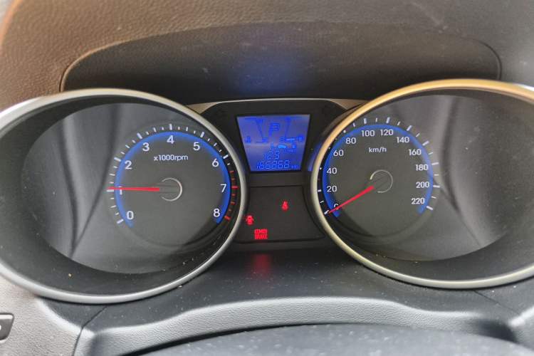 Used Hyundai ix35 2012 2.0L Automatic Two-Wheel Drive Elite Edition GLS Instrument Cluster