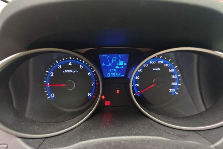 Used Hyundai ix35 2012 2.0L Automatic Two-Wheel Drive Elite Edition GLS Instrument Cluster