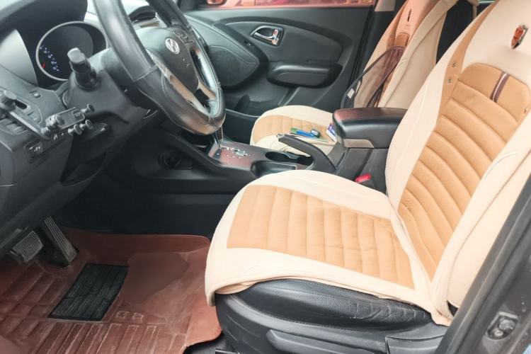 Used Hyundai ix35 2012 2.0L Automatic Two-Wheel Drive Elite Edition GLS Left Front Seat