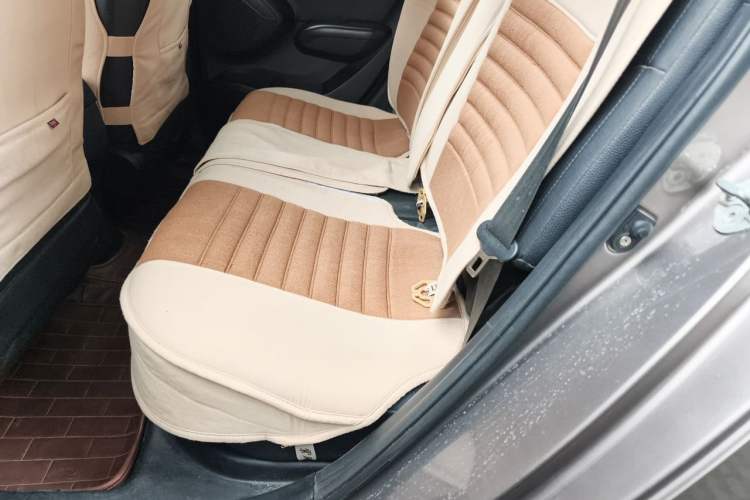 Used Hyundai ix35 2012 2.0L Automatic Two-Wheel Drive Elite Edition GLS Left Rear Seat