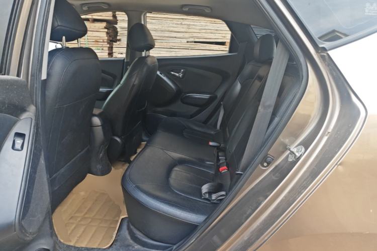 Used Hyundai ix35 2012 2.0L Automatic Two-Wheel Drive Elite Edition GLS Left Rear Seat
