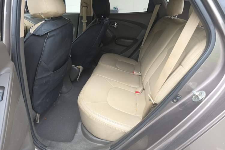 Used Hyundai ix35 2012 2.0L Automatic Two-Wheel Drive New Edition GL Left Rear Seat
