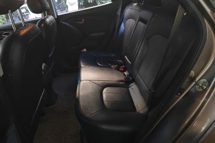 Used Hyundai ix35 2012 2.0L Automatic Two-Wheel Drive Elite Edition GLS Left Rear Seat