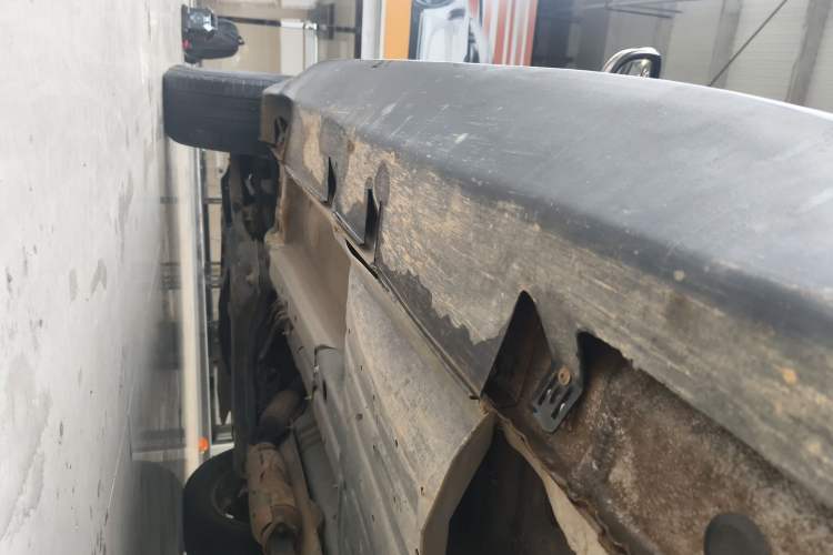 Used Hyundai ix35 2012 2.0L Automatic Two-Wheel Drive Elite Edition GLS Left Side Sill