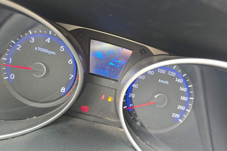 Used Hyundai ix35 2012 2.0L Automatic Two-Wheel Drive Elite Edition GLS Odometer Close Up