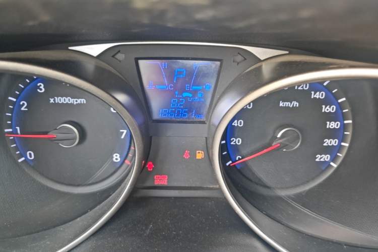 Used Hyundai ix35 2012 2.0L Automatic Two-Wheel Drive Elite Edition GLS Odometer Close Up