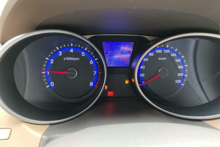 Used Hyundai ix35 2012 2.0L Automatic Two-Wheel Drive New Edition GL Odometer Close Up