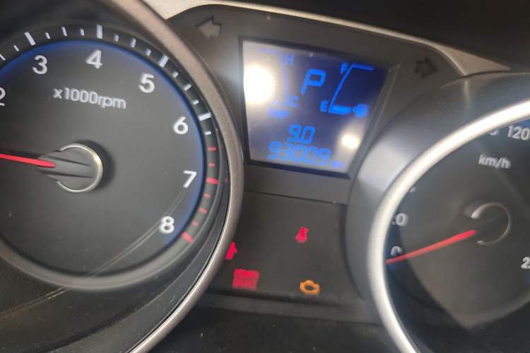 Used Hyundai ix35 2012 2.0L Automatic Two-Wheel Drive Elite Edition GLS Odometer Close Up