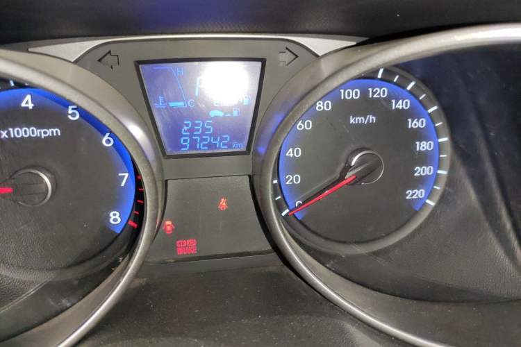 Used Hyundai ix35 2012 2.0L Automatic 4x4 Prestige Edition GLS Odometer Close Up