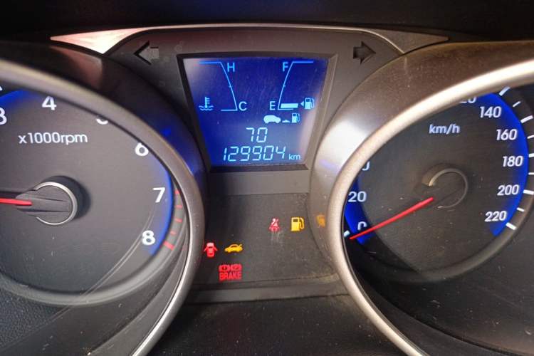 Used Hyundai ix35 2012 2.0L Manual Two-Wheel Drive New Edition GL Odometer Close Up