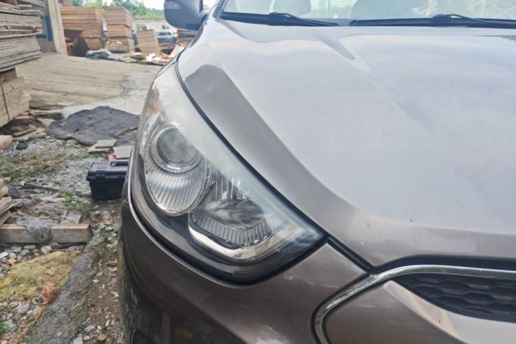 Used Hyundai ix35 2012 2.0L Automatic Two-Wheel Drive Elite Edition GLS Right Front Headlight