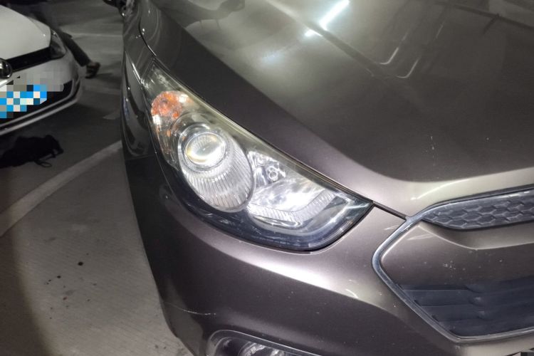 Used Hyundai ix35 2012 2.0L Automatic Two-Wheel Drive Elite Edition GLS Right Front Headlight